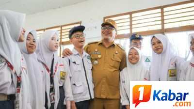 Tinjau Ekskul di SMP Negeri 1 Batang Kuis, Bupati Deli Serdang Dorong Sekolah Jadi Rumah Kedua Bagi Siswa