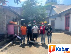 Tekan Kasus DBD , Tim Puskesmas Tinombala Bersama Kelurahan Pateten 1 Gelar Fogging