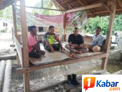 Serda Syukri: Babinsa koramil 11/Bandar Baru Ajak Warga Sagoe Langien Jaga Kebersihan Lingkungan