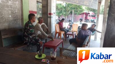 Babinsa Koramil 11/Bandar Baru Ajak Warga Paru Keude Jaga Kebersihan Lingkungan