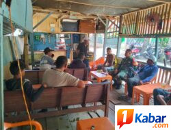 Babinsa Koramil 11/Bandar Baru Gelar Komsos, Ajak Warga Tingkatkan Keamanan dan Kesiapsiagaan