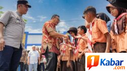 Tinjau Rehabilitasi SD Negeri 108076 Desa Tanjung Selamat, Bupati Deli Serdang Disambut Antusias Siswa