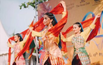 Perayaan Holi Festival di Meriahkan Pertunjukan Tari Bollywood