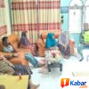 Babinsa Koramil 11/Bandar Baru Perkuat Hubungan Harmonis dengan Warga melalui Komsos di Blang Sukon