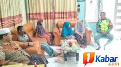 Babinsa Koramil 11/Bandar Baru Perkuat Hubungan Harmonis dengan Warga melalui Komsos di Blang Sukon