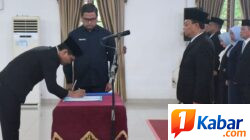 Pelantikan 18 Pejabat Administrator, Kepala Sekolah dan Pejabat Fungsional, Sekda Deli Serdang Tekankan Amanah dan Profesionalisme ASN