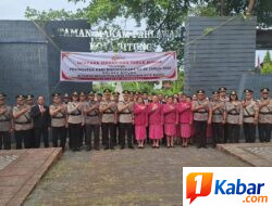 JELANG HARI BHAYANGKARA KE-80, KAPOLRES BITUNG PIMPIN ZIARAH DAN TABUR BUNGA DI TAMAN MAKAM PAHLAWAN