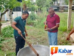 Dua Kandidat Kuat Geuchik Tualang Teungoh Kompak Masak Bersama di Kenduri 1 Muharram, Adu Gagasan Tetap, Persaudaraan Dijaga
