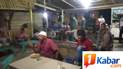 Anggota Koramil 11/Bandar Baru Kodim 0102/Pidie Laksanakan Patroli Siskamling untuk Jaga Keamanan Wilayah