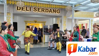 Bobby Nasution Kunjungi Paviliun Deli Serdang di PRSU ke-50, Puji Potensi Daerah dan UMKM