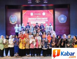Ketua TP PKK bersama Staf Ahli I TP PKK Deli Serdang Hadiri Pembukaan Bimtek TP PKK Sumut 2026 di Grand City Hall Medan