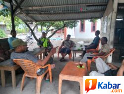 Babinsa Koramil 11/Bandar Baru Pererat Silaturahmi dengan Warga Lewat Komsos