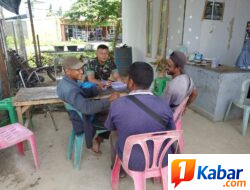 Babinsa Koramil 11/Bandar Baru Ajak Warga Musa Baroh Jaga Kebersihan Lewat Komsos