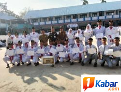 Perdana Siswa SMAN 3 Masuk Sekolah,Kajari Langsa Pimpin Apel Pengibaran Bendera, Siswa Tunjukan Penampilan Berbagai Prestasi,