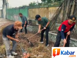 Kelurahan Simpang Tiga Pekan gelar Jumat Bersih, Wujudkan Lingkungan Sehat dan Asri