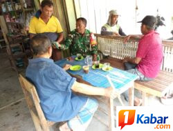 Babinsa Koramil 11/Bandar Baru Gelar Komsos, Perkuat Sinergi dengan Warga Cut Langien
