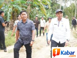 Wakil Bupati Deli Serdang Tinjau Kondisi Jalan Penghubung Rumah Liang–Barus Jahe
