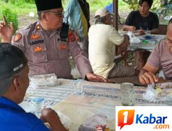 Jumat Barokah Polsek Sunggal : Iptu Nizar Nasution Makan Siang Bersama Warga, Perkuat Silaturahmi dan Kamtibmas