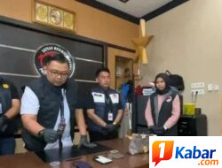 DJ Cantik Ternama di Kota Medan Terseret Kasus Narkoba Diringkus Polrestabes Medan, Nyambil Edarkan Pod Getar Seharga Rp. 2,1 Juta