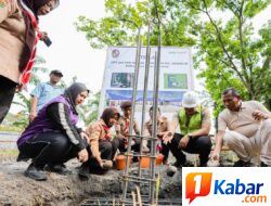 Asri Ludin Tambunan Letakkan Batu Pertama Pembangunan Tiga RKB dan Satu Aula SMP Negeri 1 Beringin-Deli Serdang