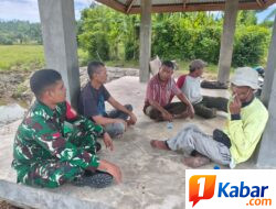 Komsos Babinsa Koramil 11/Bandar Baru Dorong Semangat Petani Perkuat Ketahanan Pangan di Pidie Jaya