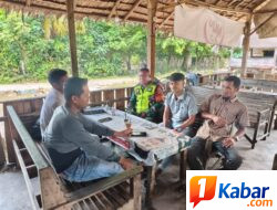 Babinsa Koramil 11/Bandar Baru Perkuat Komsos dan Sinergi Bersama Warga Desa Siren