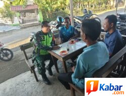 Babinsa Koramil 11/Bandar Baru Perkuat Komsos Bersama Masyarakat di Kaye Raya