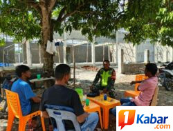 Babinsa Koramil 11 Bandar Baru Ajak Warga Abah Lueng Jaga Kebersihan Lingkungan