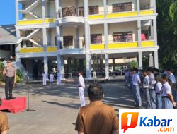 Police Go to School, Sat Binmas Polresta Manado Edukasi Pelajar SMA Katolik Aquino