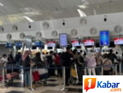 Erupsi Gunung Sinabung Berdampak Langsung ke Langit Sumut, 55 Penerbangan di Bandara Kualanamu Deli Serdang Dibatalkan Imbas Sebaran Abu Vulkanik