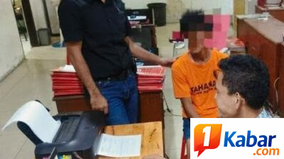 Gerebek Sarang Narkoba Polsek Medan Kota ‘Golkan’ Pengedar Sabu di Gang Nasional-Medan Maimun