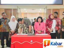 Tandatangani Kesepakatan Bersama, Asri Ludin Tambunan Dukung Penguatan Demokrasi Bersama KPU Deli Serdang