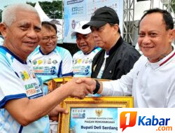 Bupati Deli Serdang Terima Penghargaan Piagam dari Gubernur Sumut di Bidang Kesehatan Hewan Hingga Ketahanan Pangan Daerah