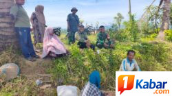 Babinsa Koramil 11/Bandar Baru Perkuat Silaturahmi Lewat Anjangsana di Desa Manyang