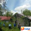 Babinsa Koramil 11/Bandar Baru Bersama Warga Gotong Royong Bersihkan Lingkungan Desa Paru Cot