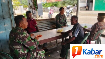 Babinsa Koramil 11 Bandar Baru Perkuat Komsos dengan Warga Pueb Lueng Nibong