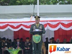 HUT ke-81 TNI, Forkopimda Pidie dan Pidie Jaya Potong Tumpeng serta Lepas Balon dan Burung Merpati sebagai Simbol Sinergitas dan Perdamaian 